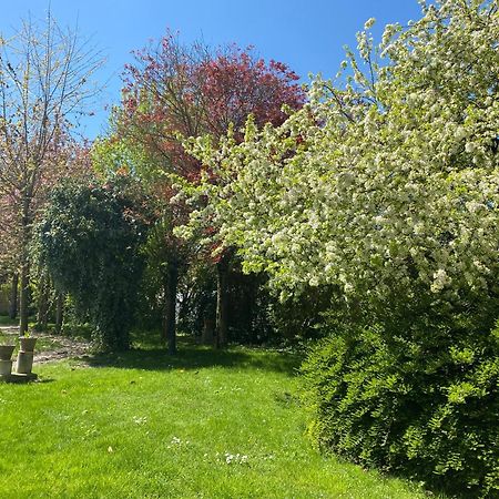 La Closerie Des Sacres Lavannes Bagian luar foto