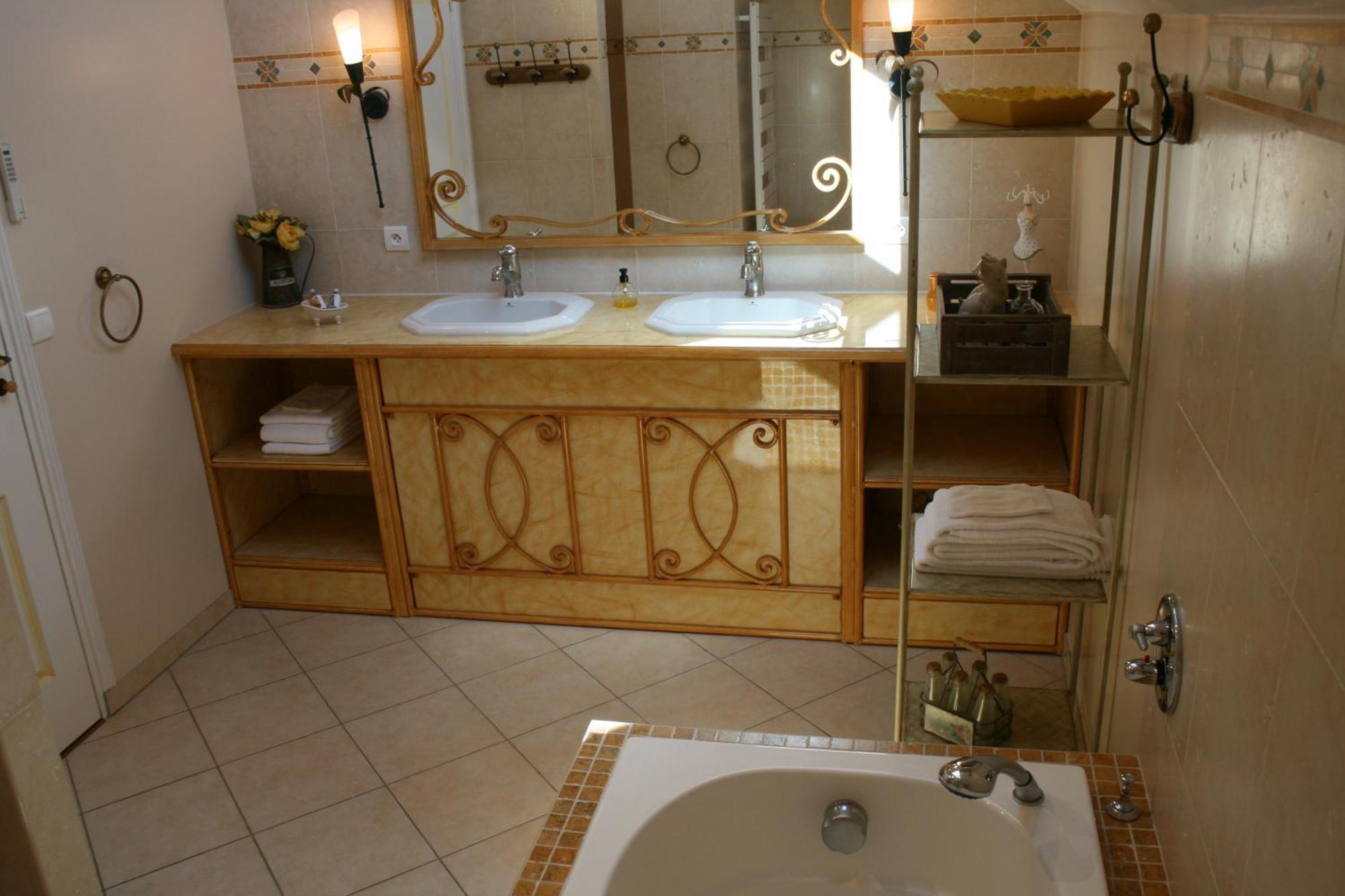 La Closerie Des Sacres Lavannes Bagian luar foto